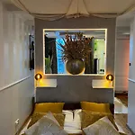 The Smallest In Otel Amsterdam