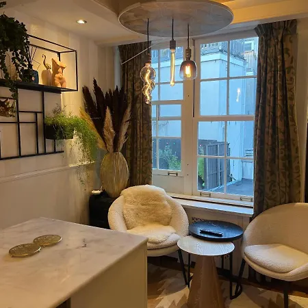 The Smallest In Amesterdão