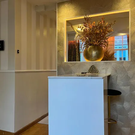 The Smallest In Amesterdão