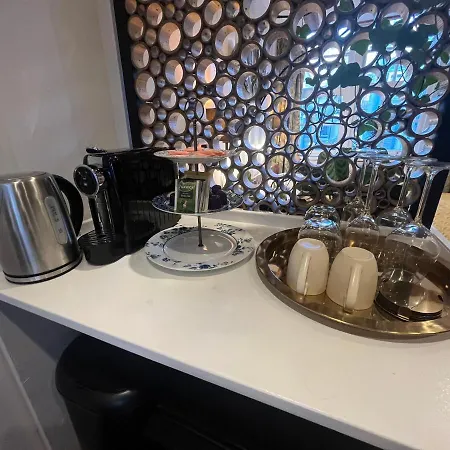 Hotel The Smallest In *