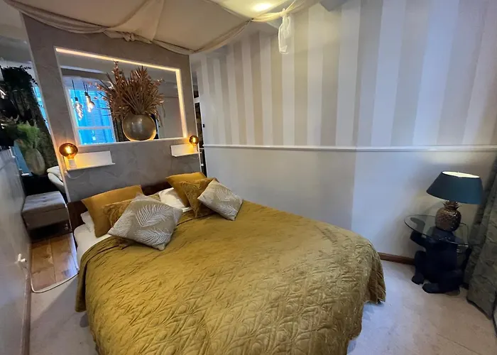 Hotel The Smallest In