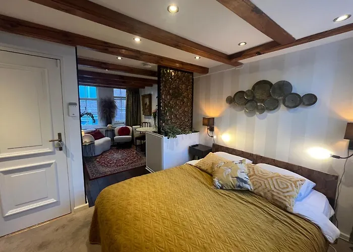 The Smallest In Amesterdão