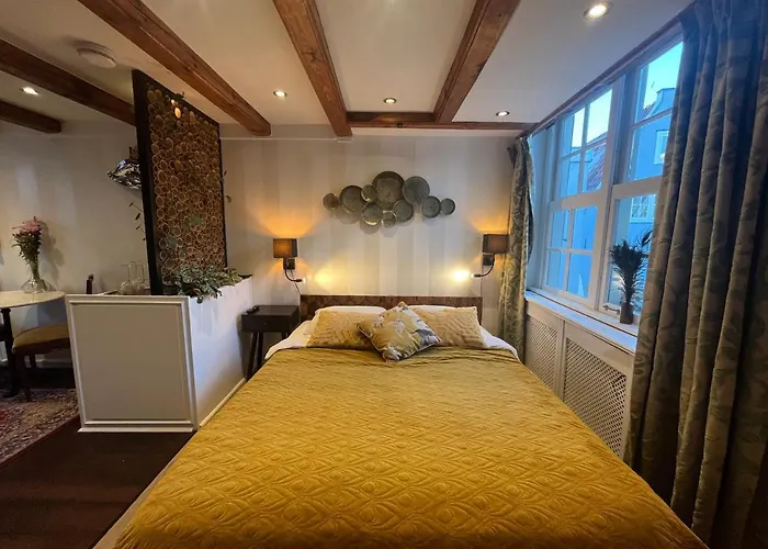 The Smallest In * Amesterdão